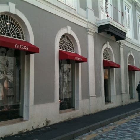 guess clothing store san juan.